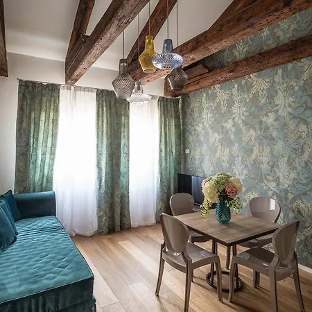 Polo's Treasures 公寓 *