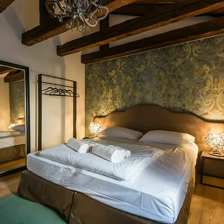 Polo's Treasures 公寓 *