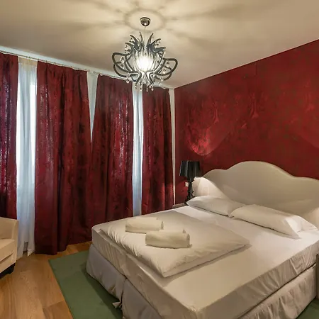 Polo's Treasures البندقية