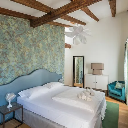 Polo's Treasures شقة البندقية