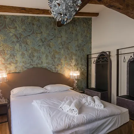 Polo's Treasures アパート *